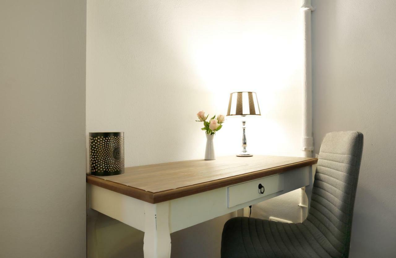Droy By Rockchair Apartments L Superhost Status L 2 Bedroom Boxspringbeds Next To Center "Kurfuerstendamm" - Cozy Family & Business Flair Welcomes You! Berlino Esterno foto