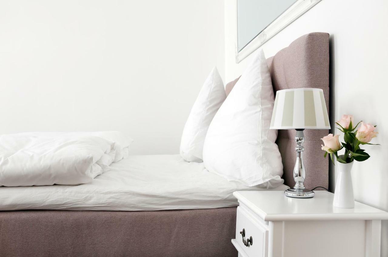Droy By Rockchair Apartments L Superhost Status L 2 Bedroom Boxspringbeds Next To Center "Kurfuerstendamm" - Cozy Family & Business Flair Welcomes You! Berlino Esterno foto